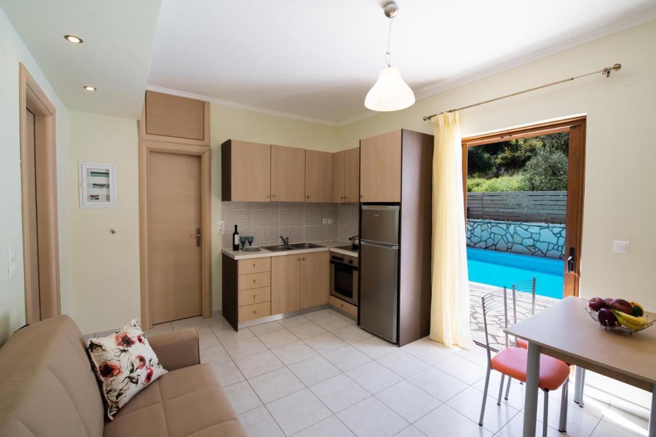 Delphinus Villas-Villa Nikitas Áyios Nikítas エクステリア 写真